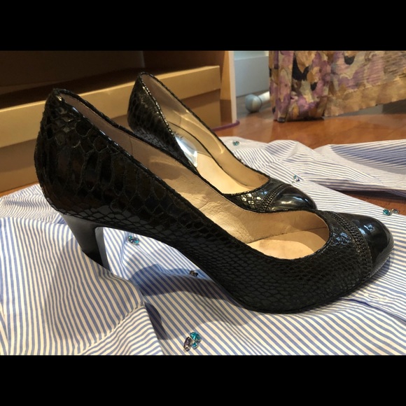 MK heels - Picture 2 of 3